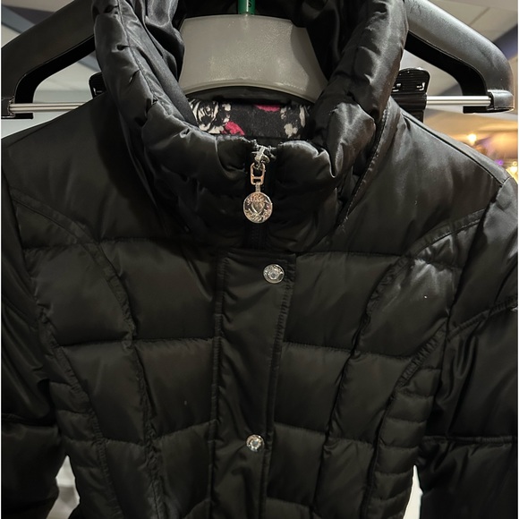 Betsy Johnson long winter coat w/belt & detachable fur hat only tried on. - Picture 7 of 12